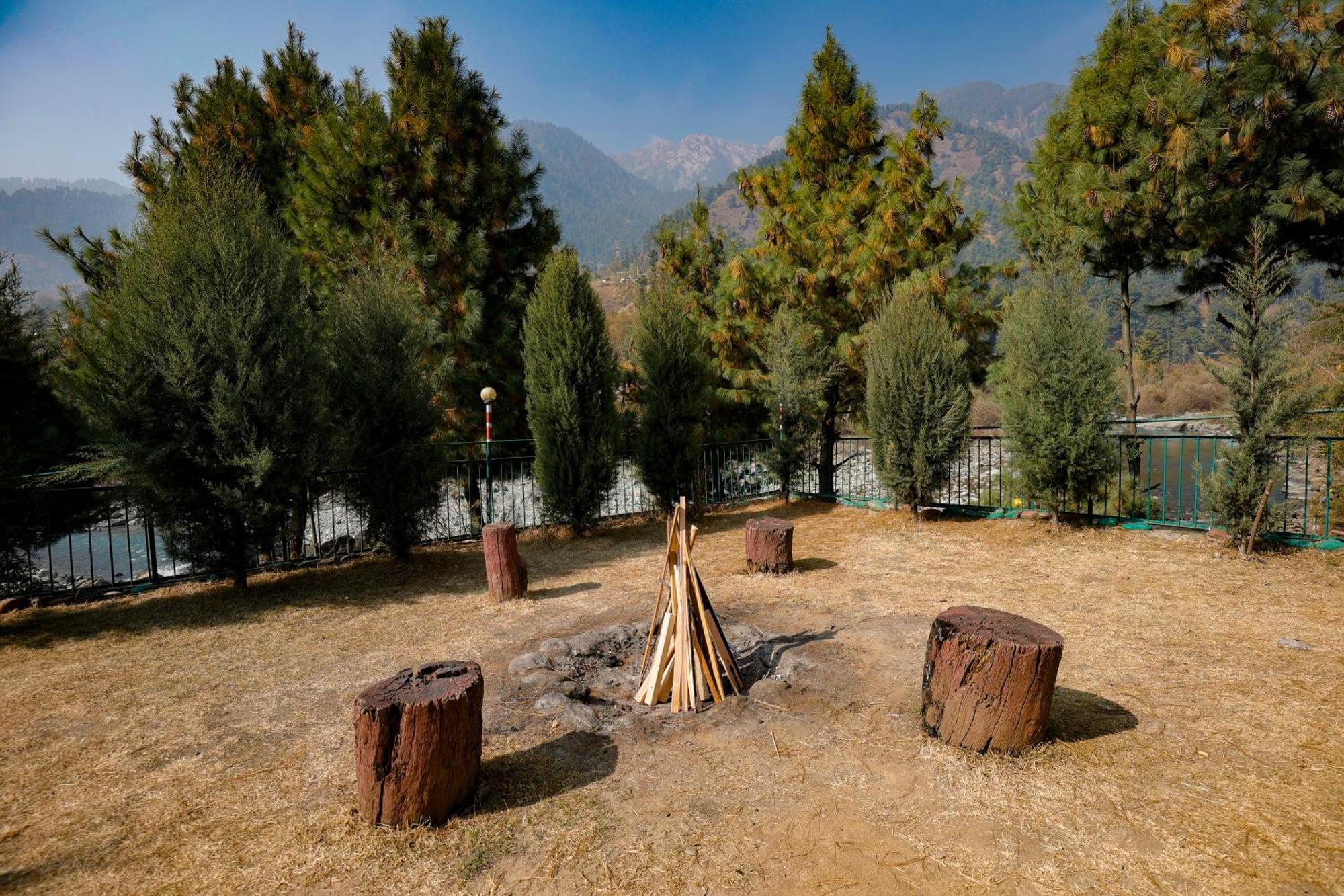 Walisons Peace Resort Pahalgām Kültér fotó